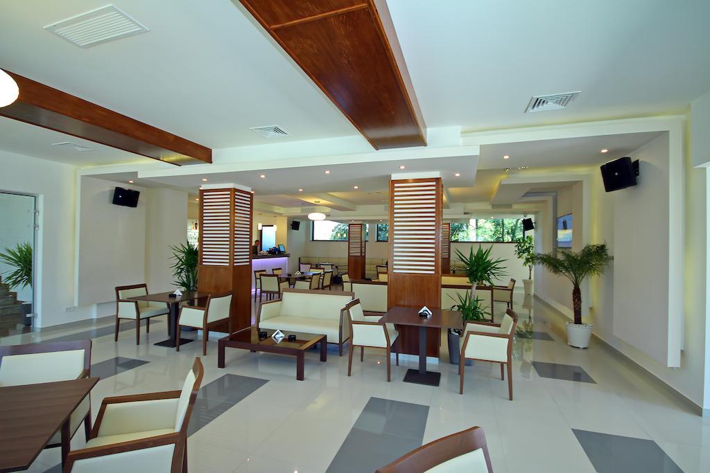 Hotel Eden ทูลเซีย ภายนอก รูปภาพ
